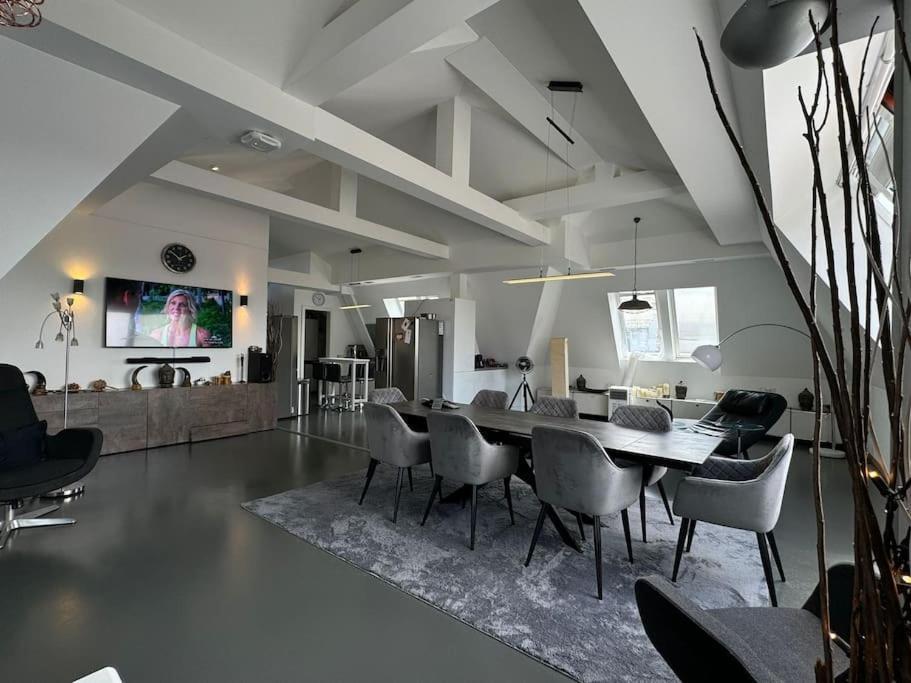 6 Zimmer Maisonette-Penthouse Pool Dachterrasse Luxus มิวนิก ภายนอก รูปภาพ