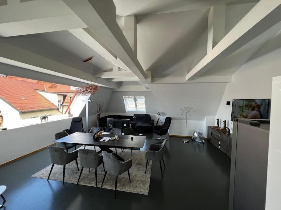6 Zimmer Maisonette-Penthouse Pool Dachterrasse Luxus มิวนิก ภายนอก รูปภาพ