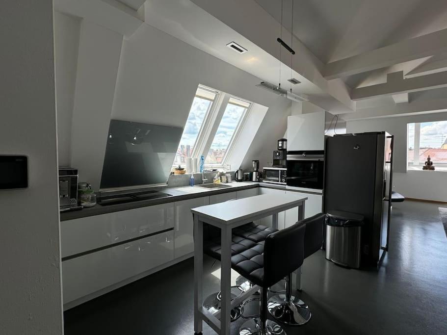 6 Zimmer Maisonette-Penthouse Pool Dachterrasse Luxus มิวนิก ภายนอก รูปภาพ